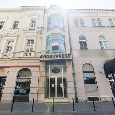 Old Town Gem Of Apartahotel